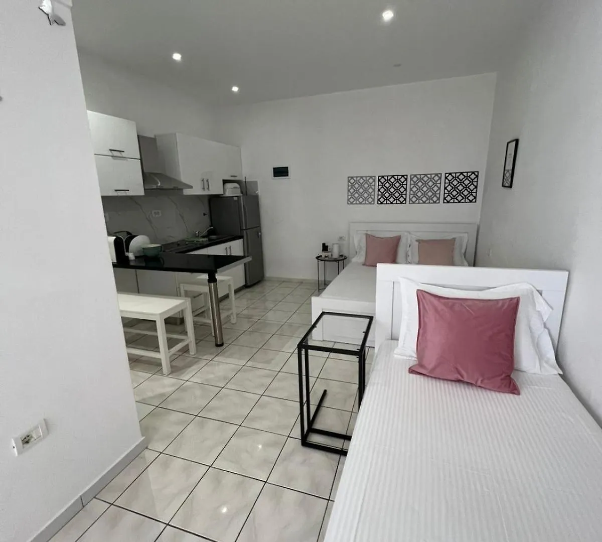 Pensjonat Spile Rooms Lukas Himara