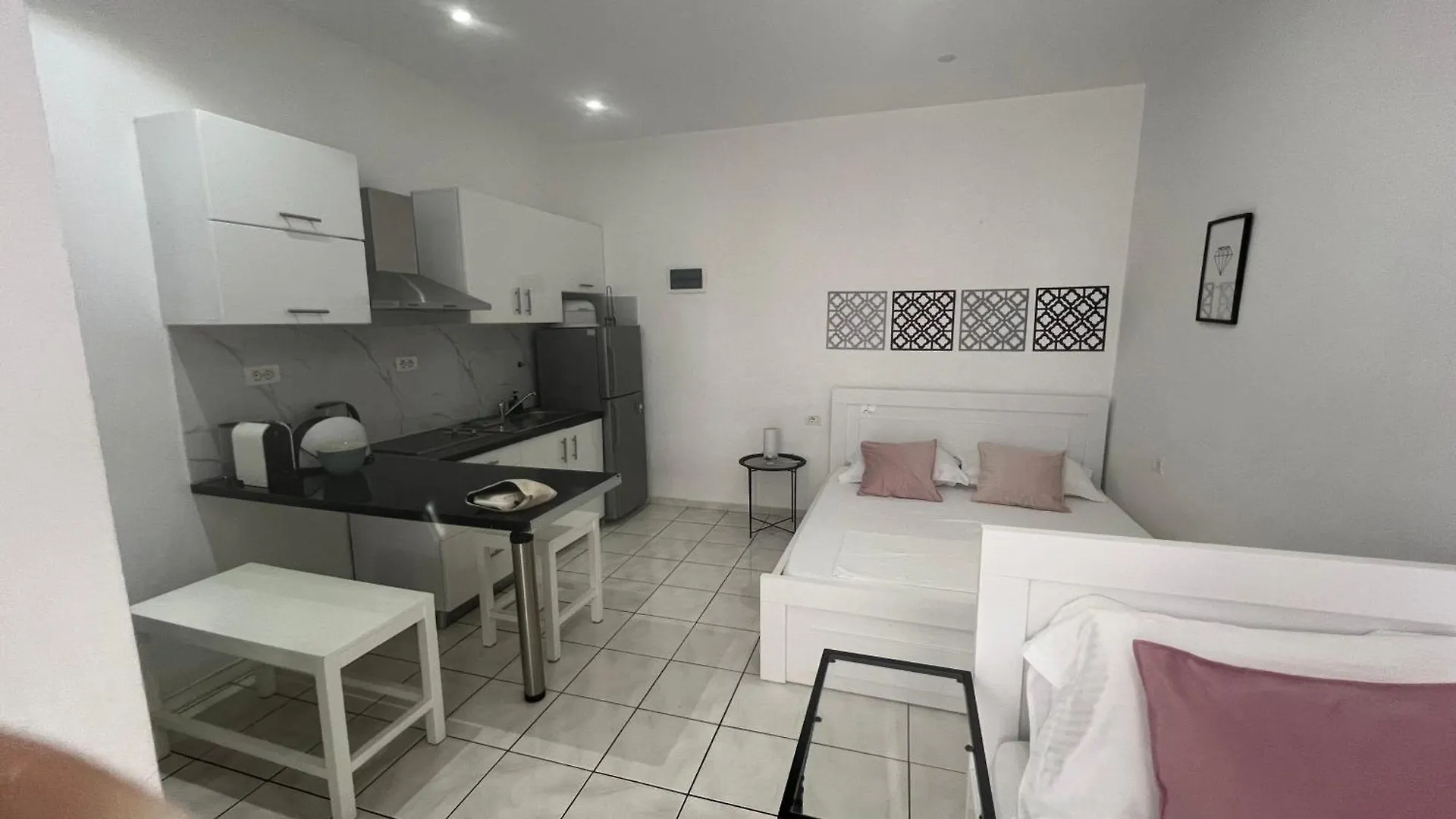 Pensjonat Spile Rooms Lukas Himara
